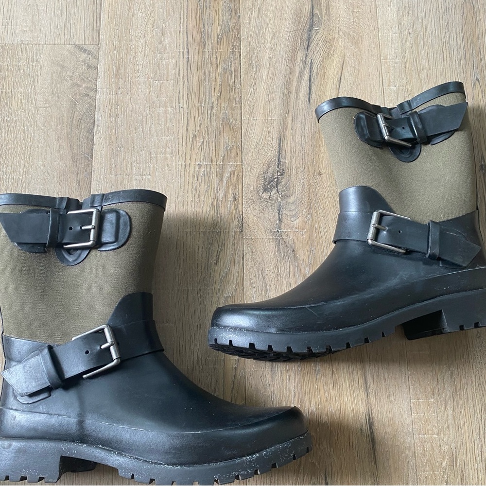 Ralph Lauren Black and Olive Women's Boots brand new